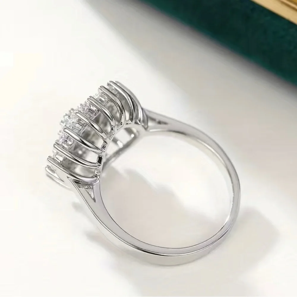 Beautiful Silver Plated Band Zirconia Stones Costume Jewelry Ring sz 6